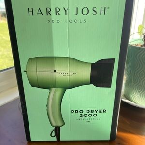 Harry Josh pro dryer 2000 made in France